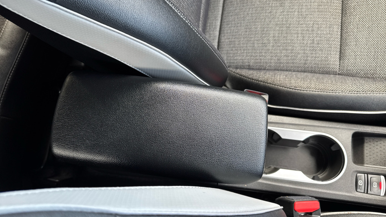 Renault Captur 1.6 E-Tech full hybrid 145 Techno 5dr Auto Hybrid Hatchback